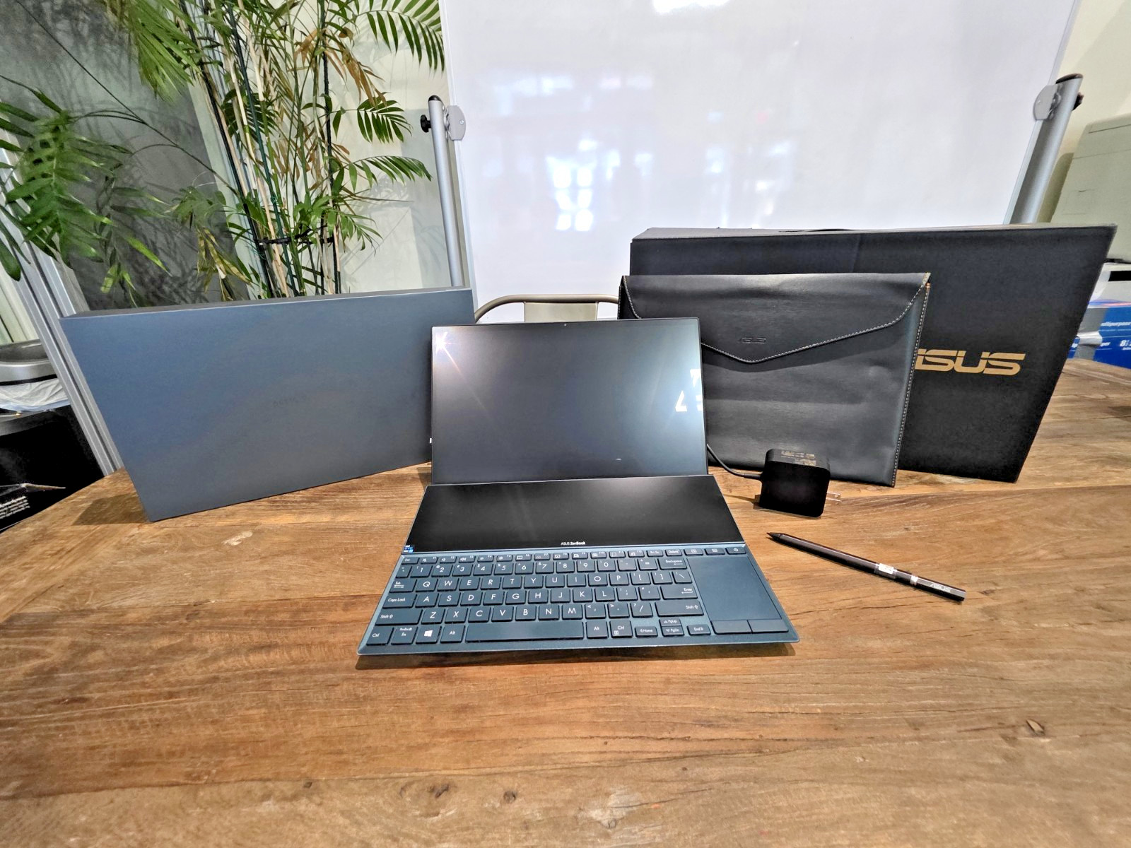 Upgradable ASUS ZenBook Duo 14 UX482EAR i7-1195G7 – Factory Reset – Very Clean