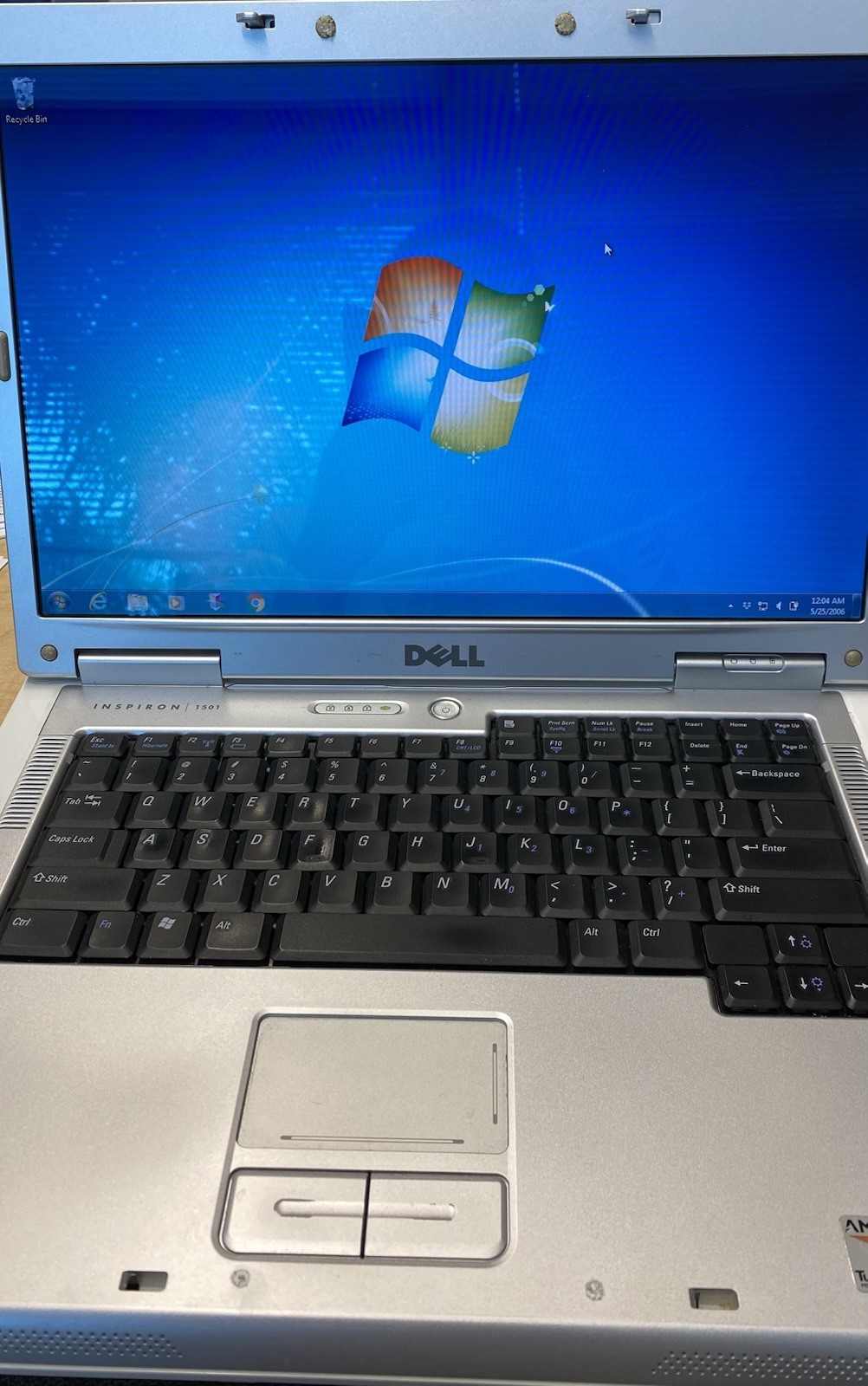 Dell Inspiron 1501 15″ AMD Turion 64 X2 2GB RAM 80GB HDD DVD 32-Bit Win 7 or XP