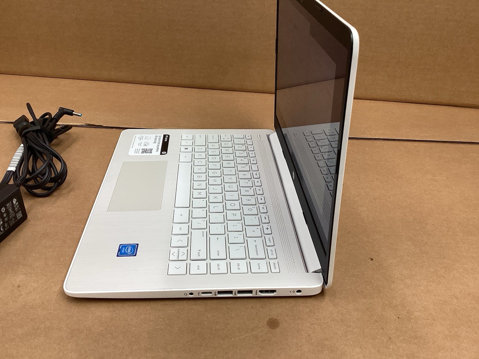 HP 14-dq0080nr 14in Laptop Intel N4120 4gb MEM 64gb eMMC Win11 Touch Screen