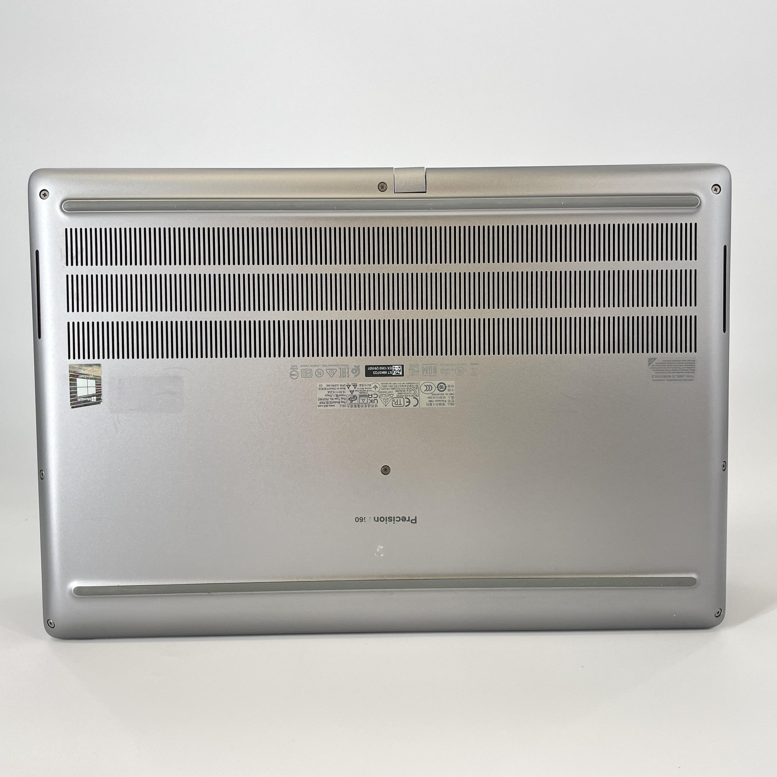 Dell Precision 7560 15.6 4K Xeon W-11855M 3.20GHz 32GB 1TB RTX A4000- BENT FRAME
