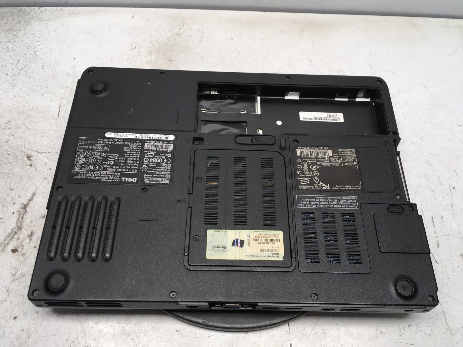 Dell Inspiron E1505 MM061 Intel Core 2 Duo 06F6 1.66GHz 1 GB NO HDD