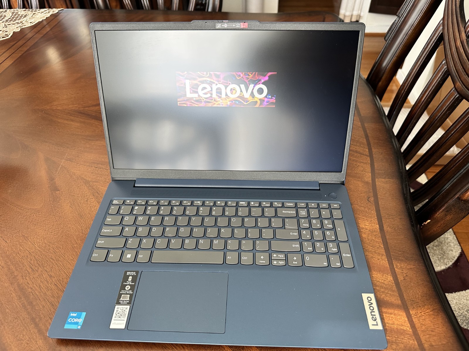 Lenovo IdeaPad Slim 3 15IAN8 15.6 inch Intel Core i3-N305 1.8 Ghz 8 Core