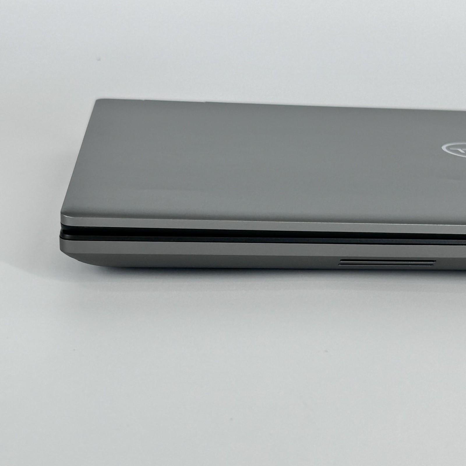 Dell Precision 7780 17.3 FHD 2.2 GHz i9-13950HX 32GB 512GB SSD RTX 3500 Ada Good