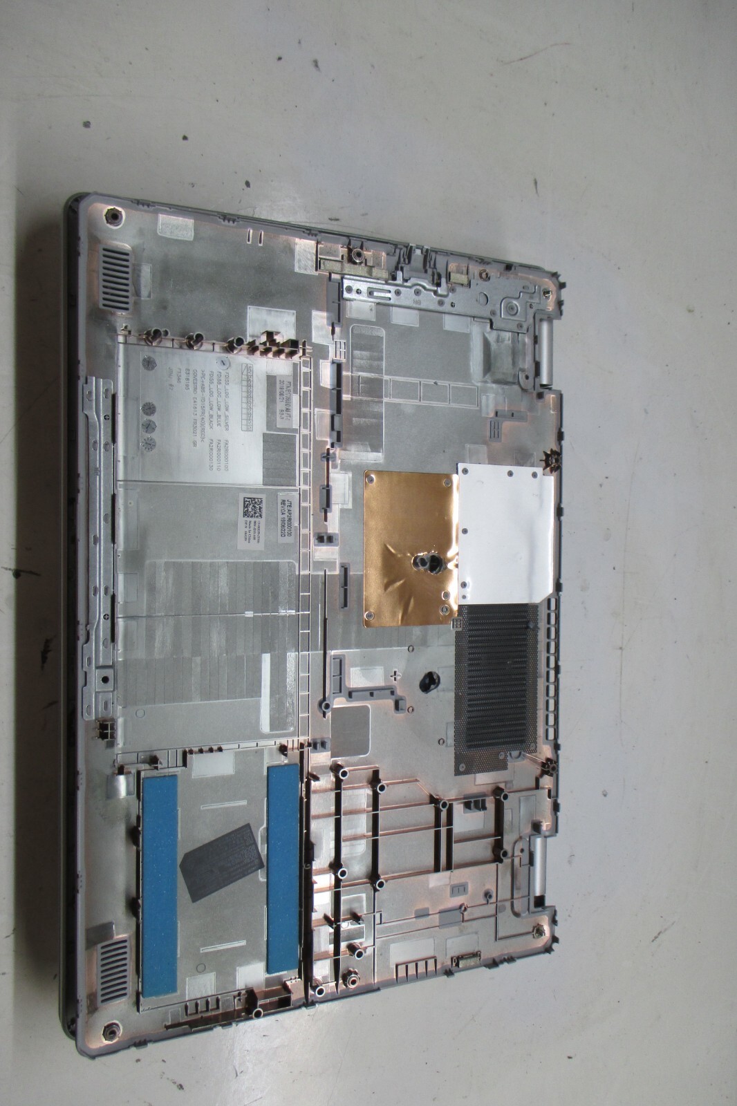 Dell Inspiron 5593 Intel Core i7-1065G7 NO HDD READ – FOR PARTS
