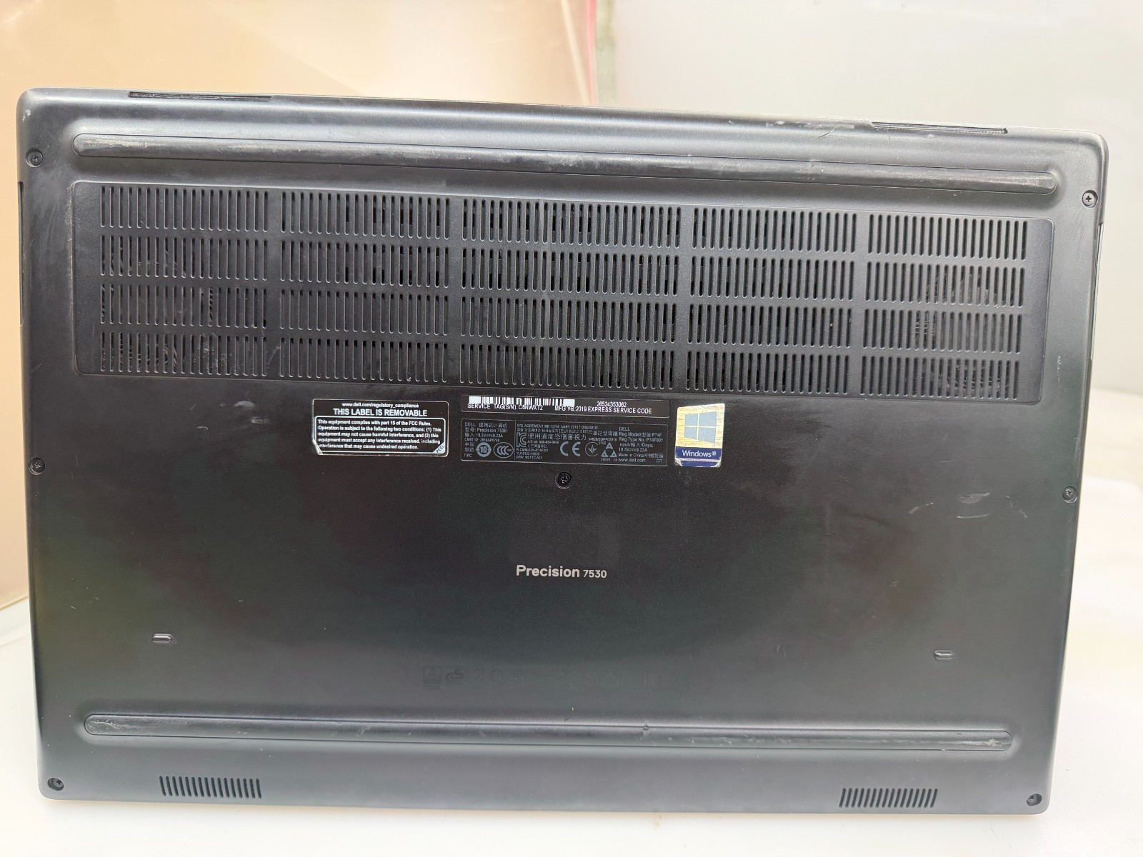 DELL PRECISION 7530 i7-8750H@2.20GHz 16GB 512GB NVMe W11H NVIDIA P2000 *READ