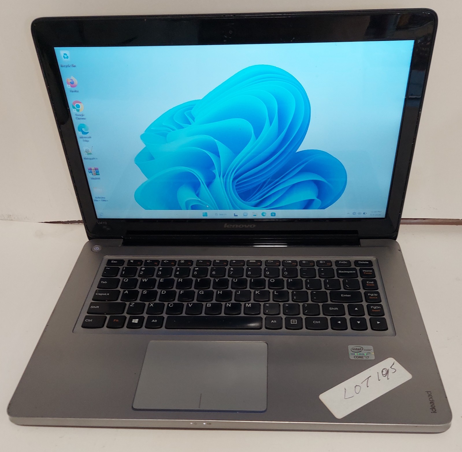 LENOVO IDEAPAD U410 i7 256 SSD 8 RAM GOOD CONDITION