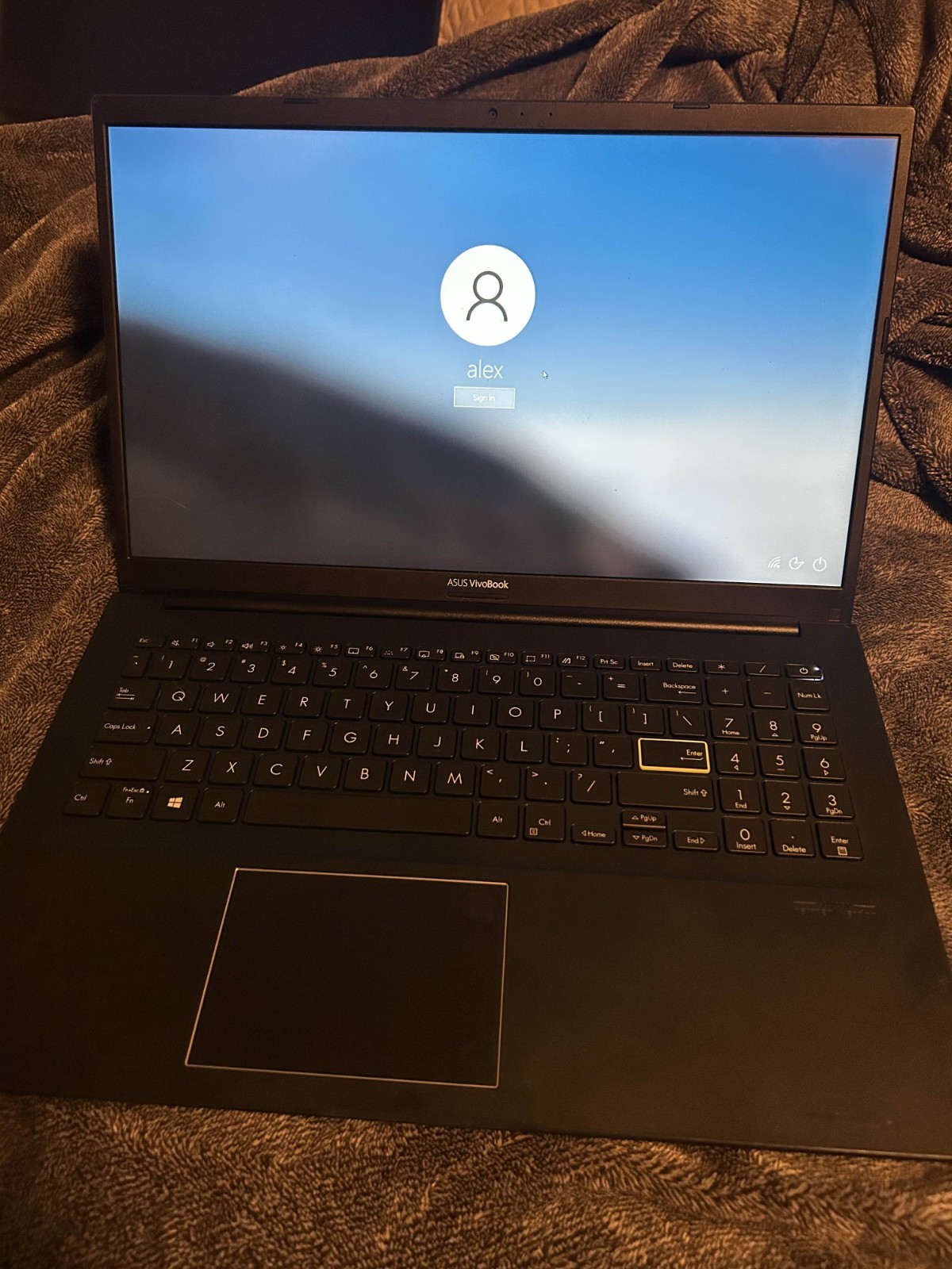 ASUS VivoBook 15 F513EA-OS36 15.6” (256GB SSD Intel Core i3-1115G4 3GHz 8GB)