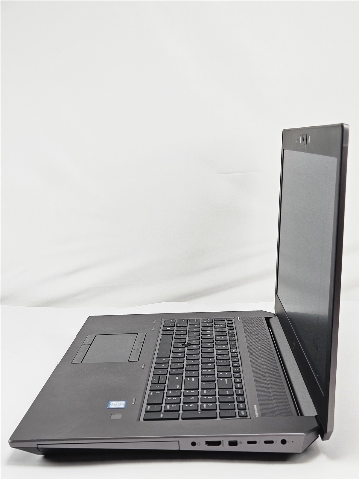 HP ZBook 17 G6 i7-9850H 32GB RAM 512GB SSD HDMI Thunderbolt 3 USB-C No OS