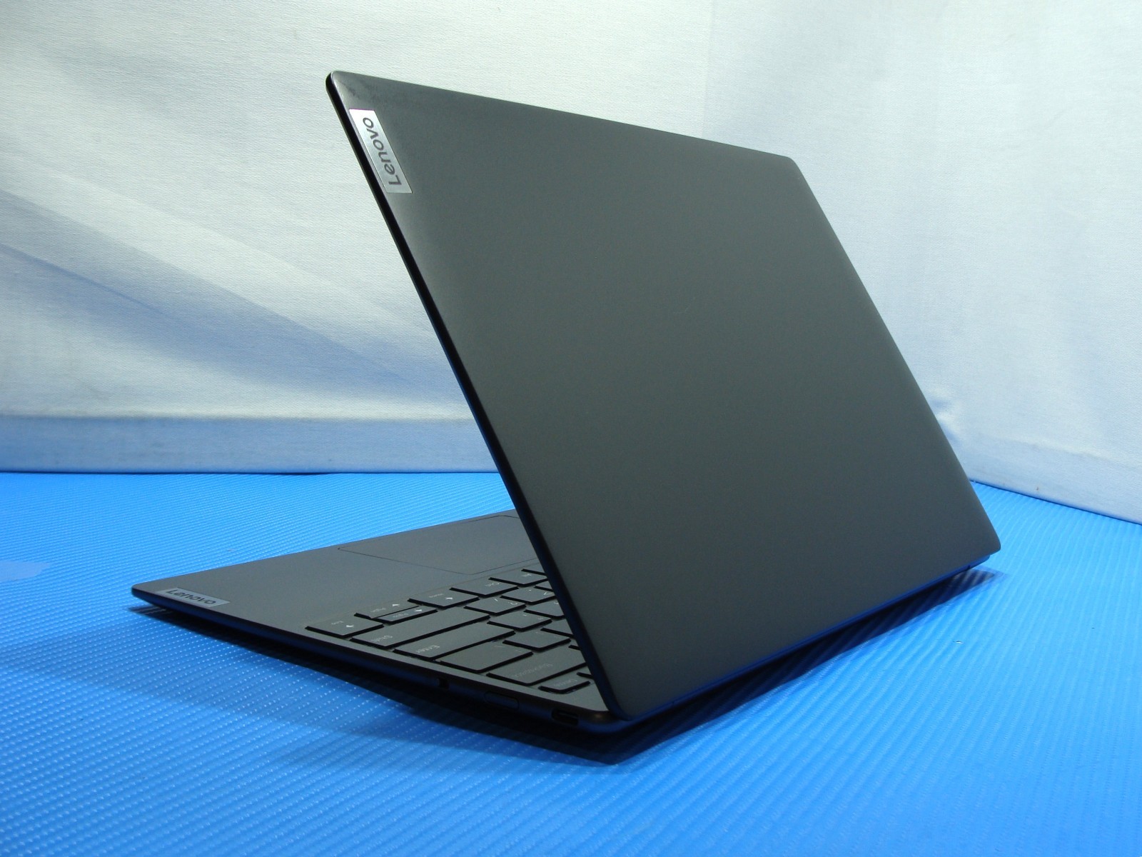 Lenovo Slim 7 Carbon 13IAP7 13.3″ WQXGA TOUCH i7-1260P 2.1GHz 16GB 1TB W11H +PA