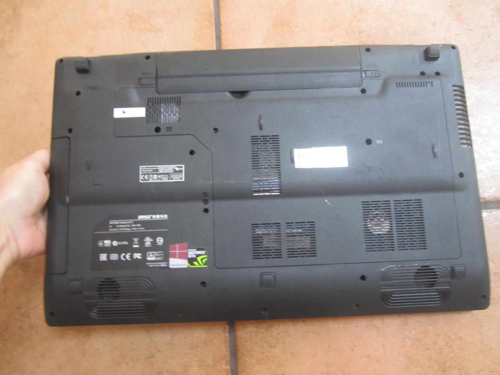 MSI GE70 2QE APACHE PRO MS-1759 Laptop 12GBRAM 1TBHD GOOD SCREEN NoCORD – WORKS