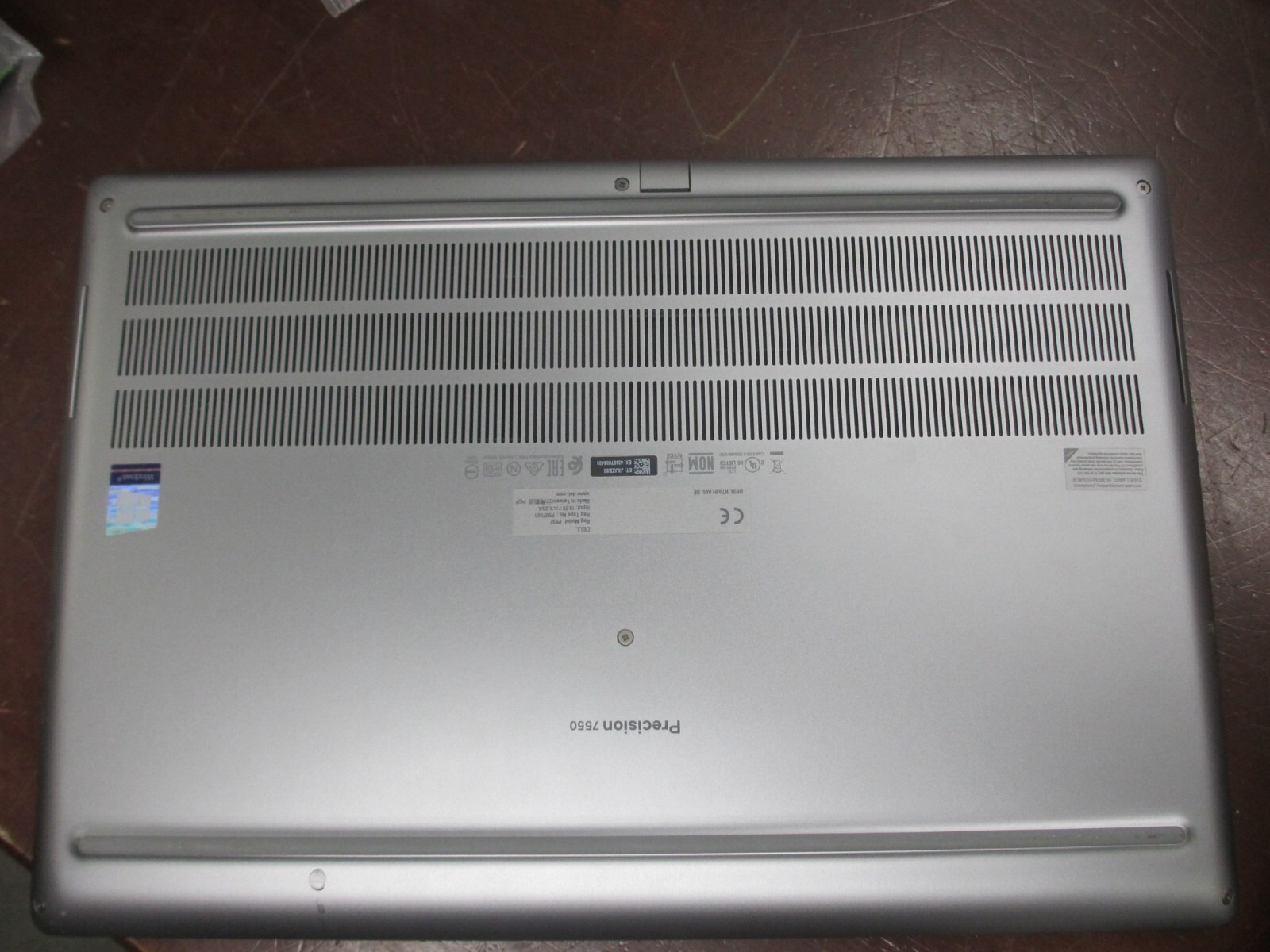 Dell Precision 7550 Xeon W-10855M 2.80GHz 32GB 512GB SSD Ubuntu T2000 Laptop +AC