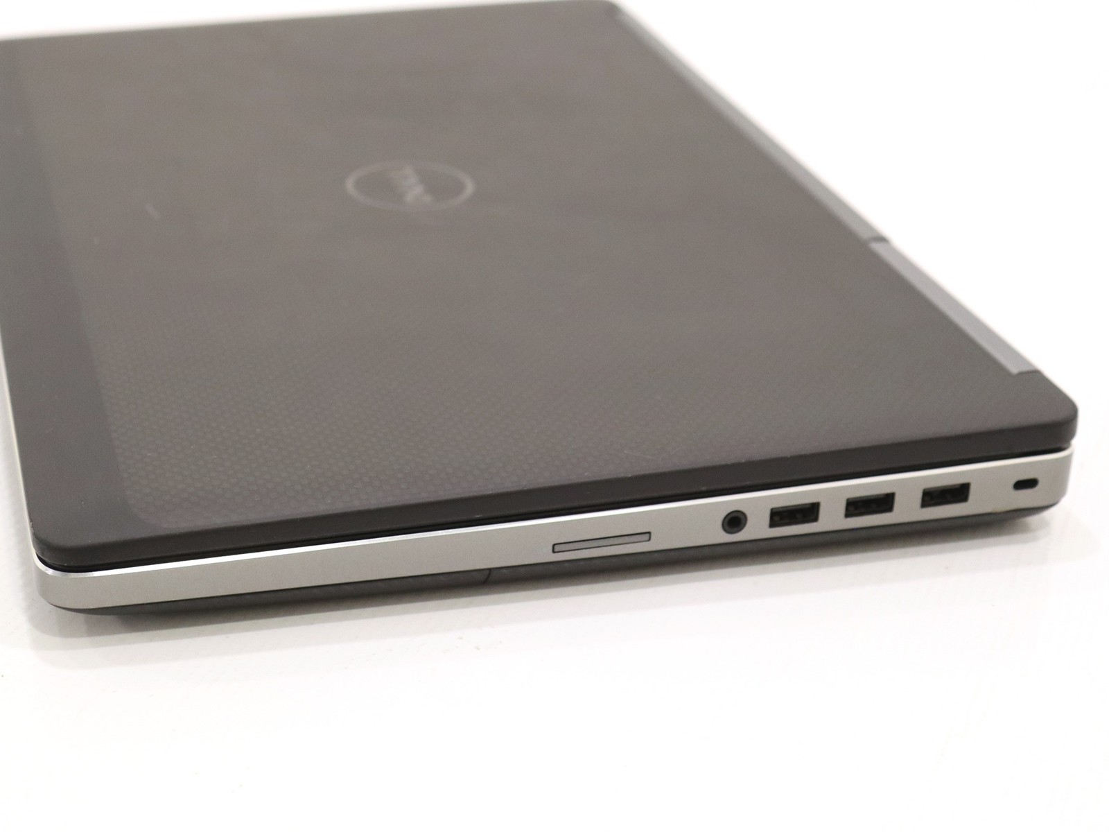 Dell Precision 7520 15.6″ Touch i7-7820HQ 16GB 512GB NVMe W11P Quadro M2200