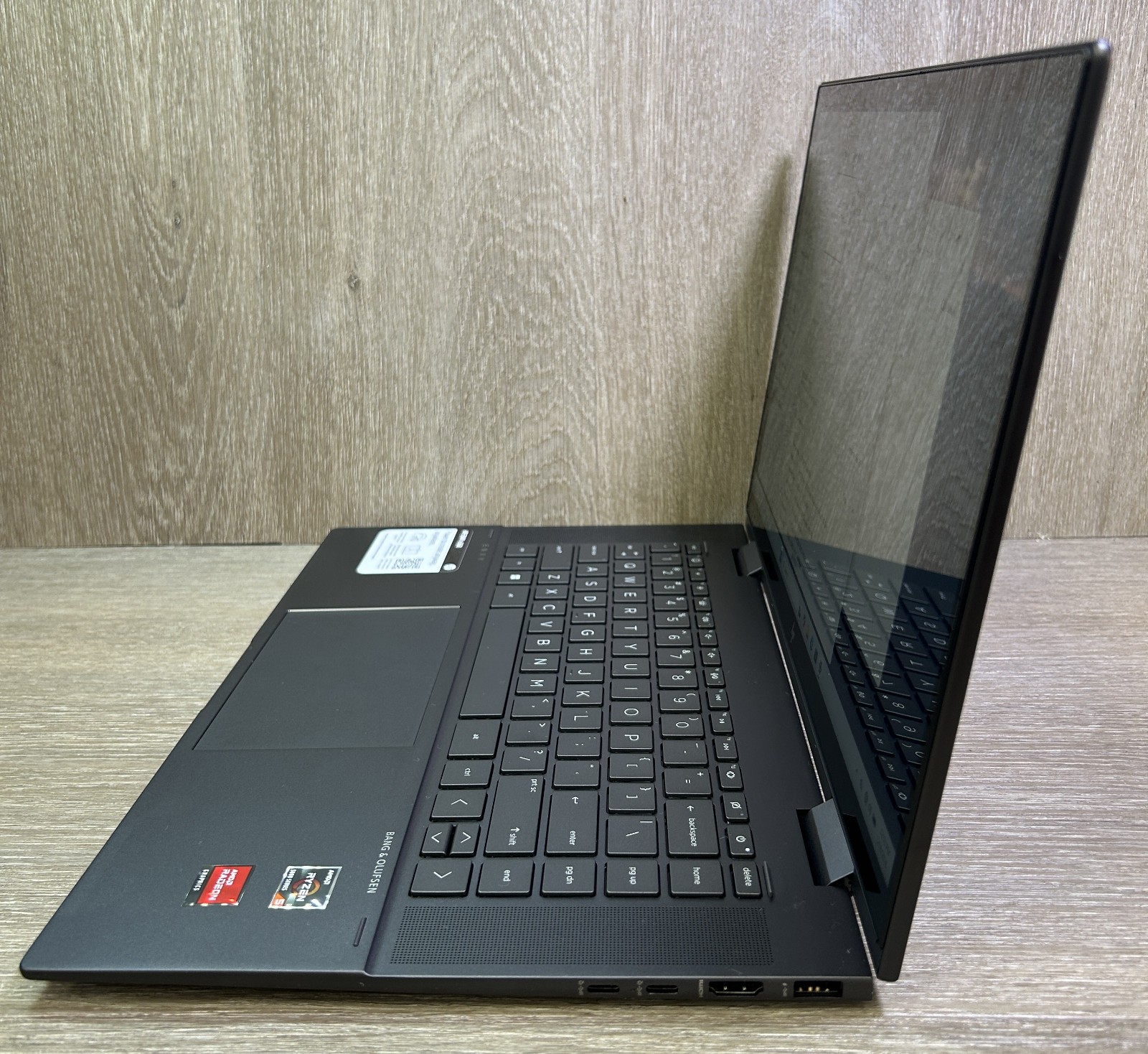 HP Envy x360 15-ey0xxx 15.6″ FHD Touch Ryzen 5 5625U 8GB 256GB SSD W11H 2in1