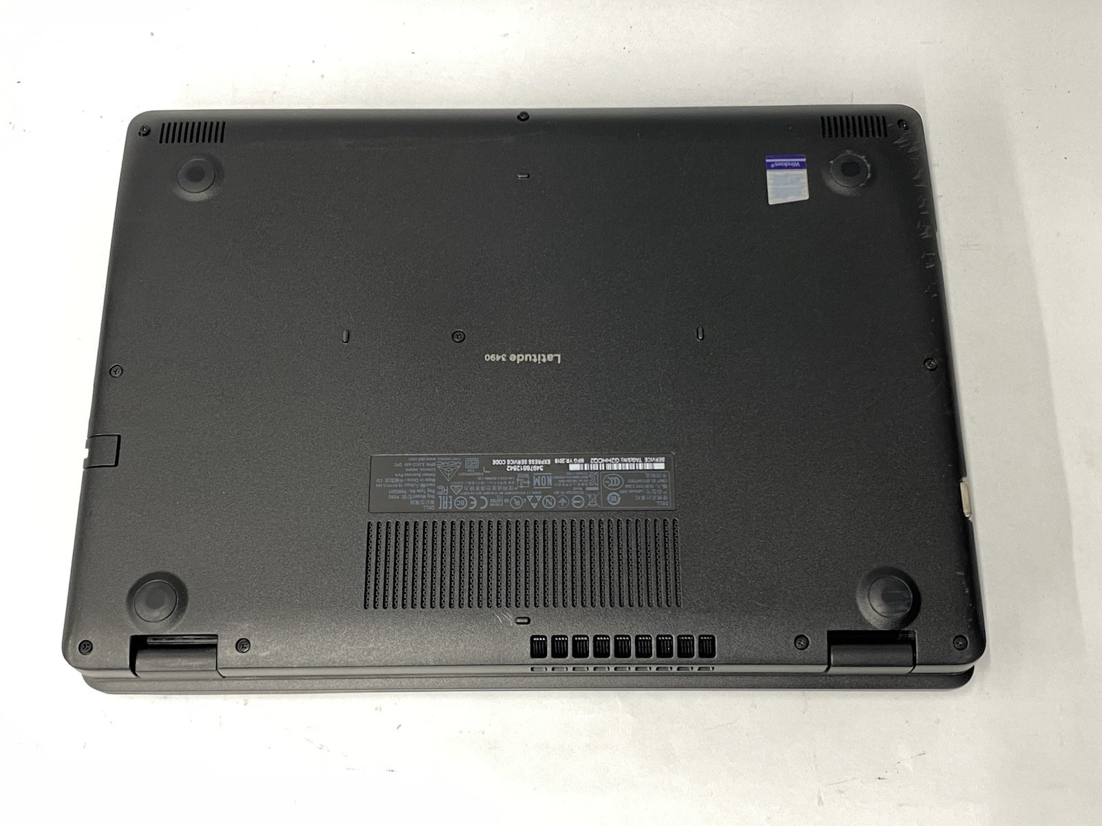 Lot of (3) Dell Latitude 3490 – HD – i3-7130u – No RAM/SSD/OS – READ