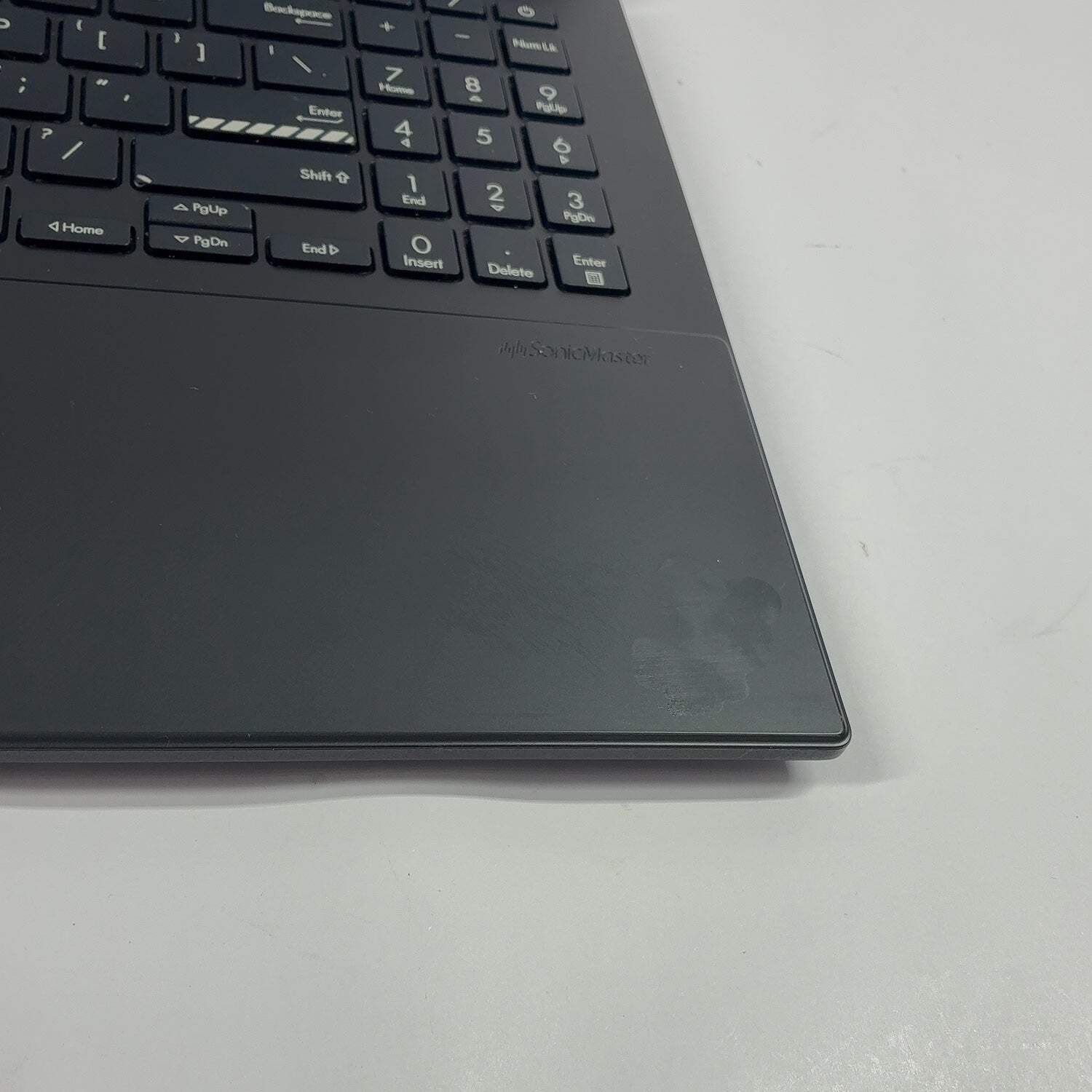 Asus Vivobook Go 15 E1504G 15.6″ i3-N305 1.8GHz 8GB RAM 256GB SSD