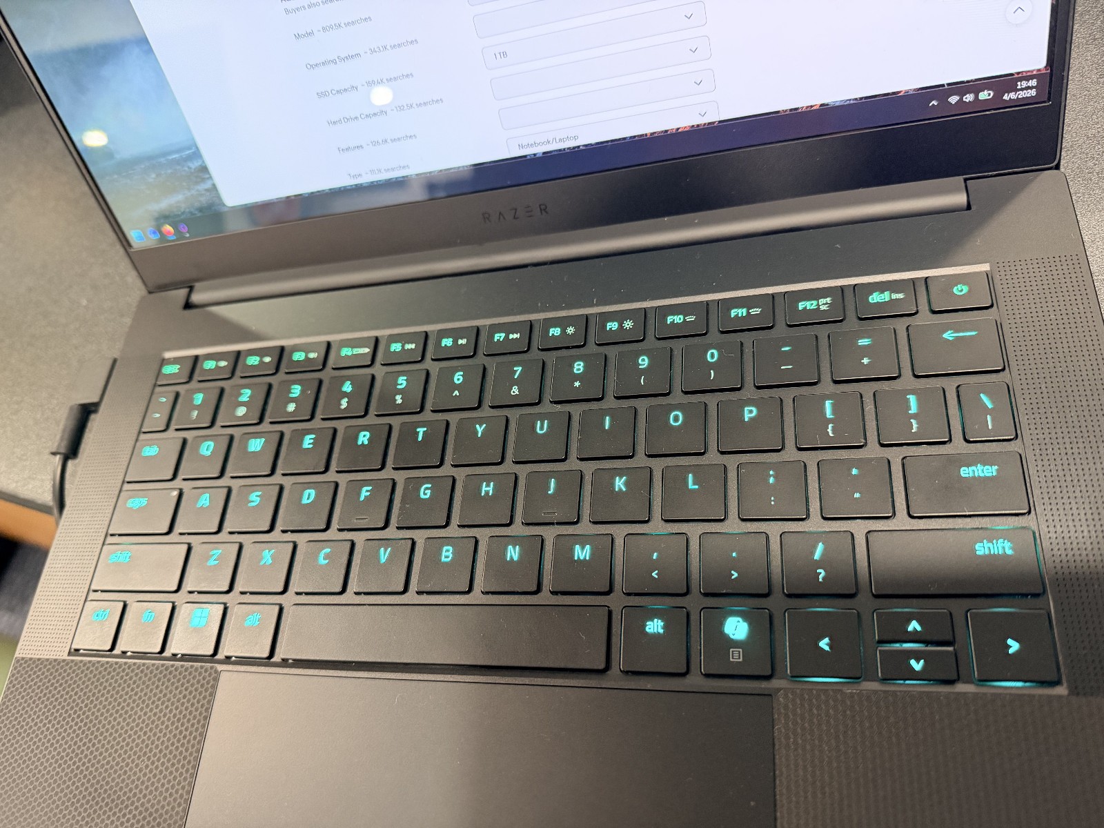 Razer 14″ 2025 32GB, 5070 (Samsung SSD 990 PRO – 2TB)