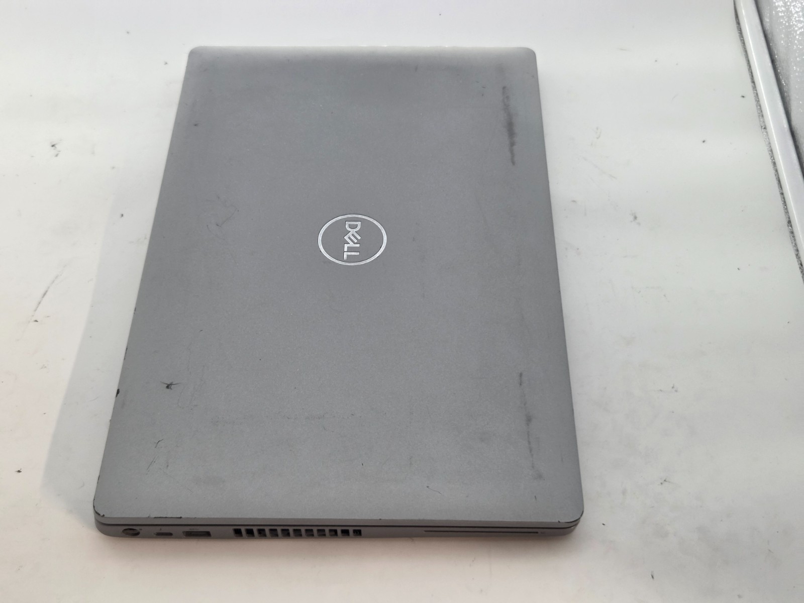 6152154 Latitude5511 w/charger.i5-10400H.8GB.128GB M.2.15.6″FHD. W11 Pro