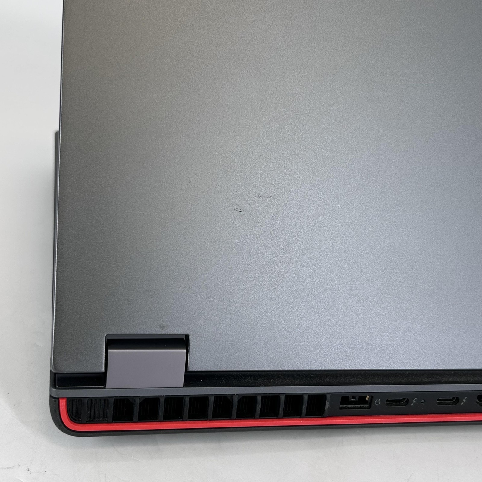 Lenovo ThinkPad P16 Gen 2 UHD+ 2.1 GHz i7-13700HX 64GB 1TB SSD RTX 3500 Ada