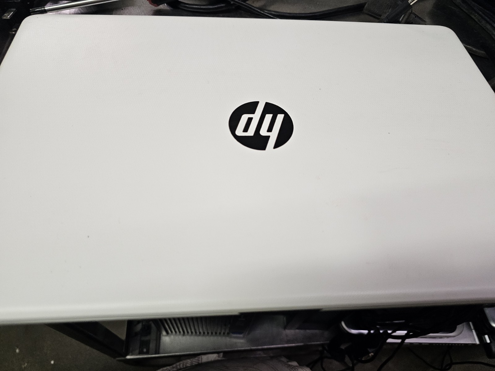 HP Laptop Mdl 15-DA0043NR/Core i3-7020U@2.30Ghz/8GB RAM/1 TB HDD/Win10/DVD + AC