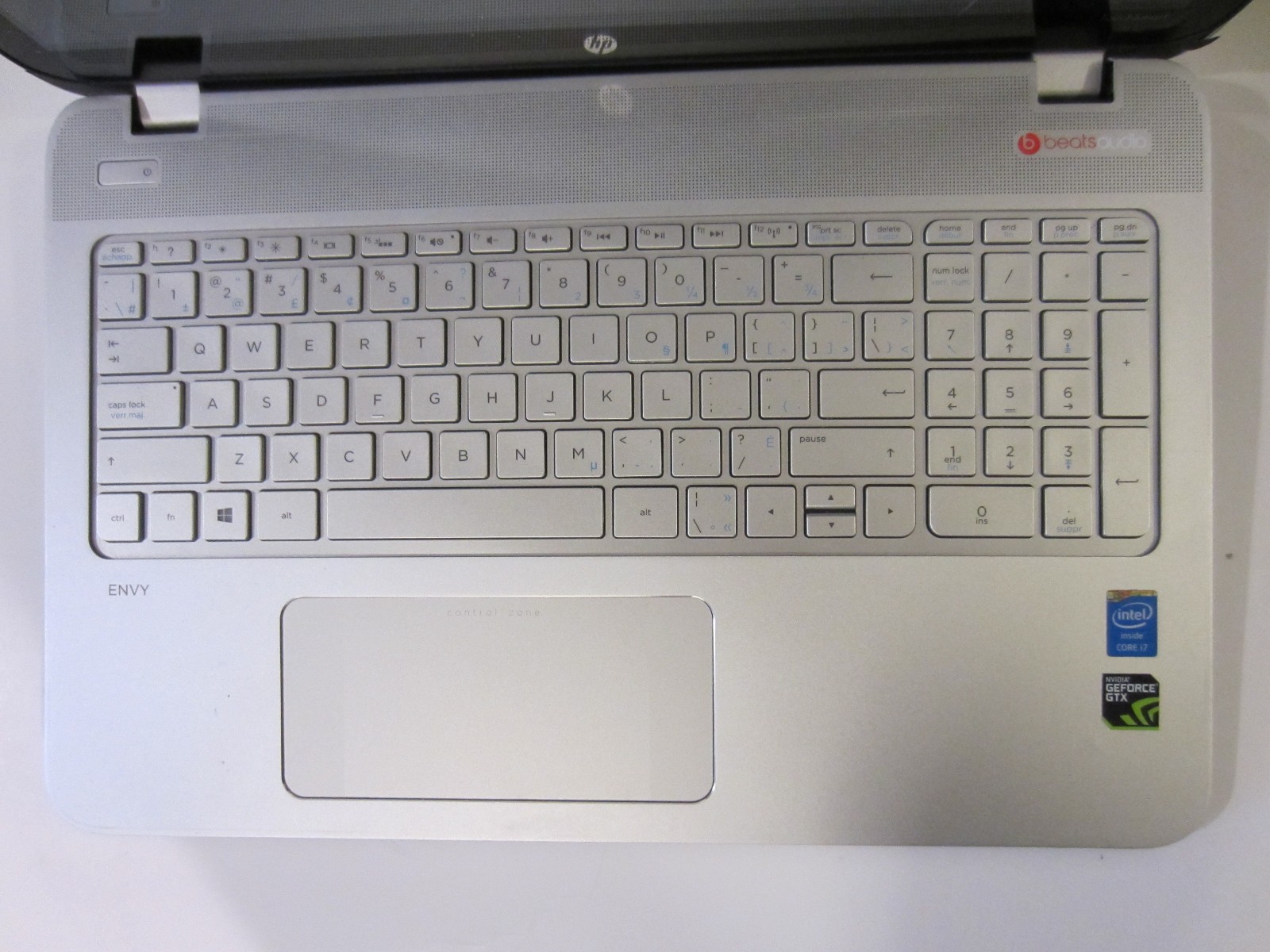HP ENVY 15-Q178CA 15.6″ Intel i7-4712HQ 2.3GHz NVIDIA GTX 850M Beats AS-IS Parts