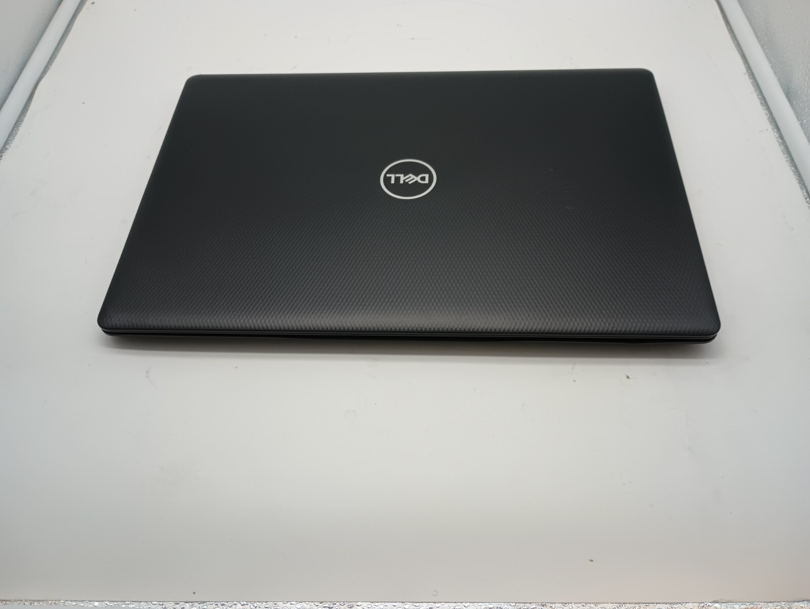 9123 Inspiron 3585 w/charger.Ryzen 3.16GB.256GB SSD.15.6″ Touch.Radeon Graphics