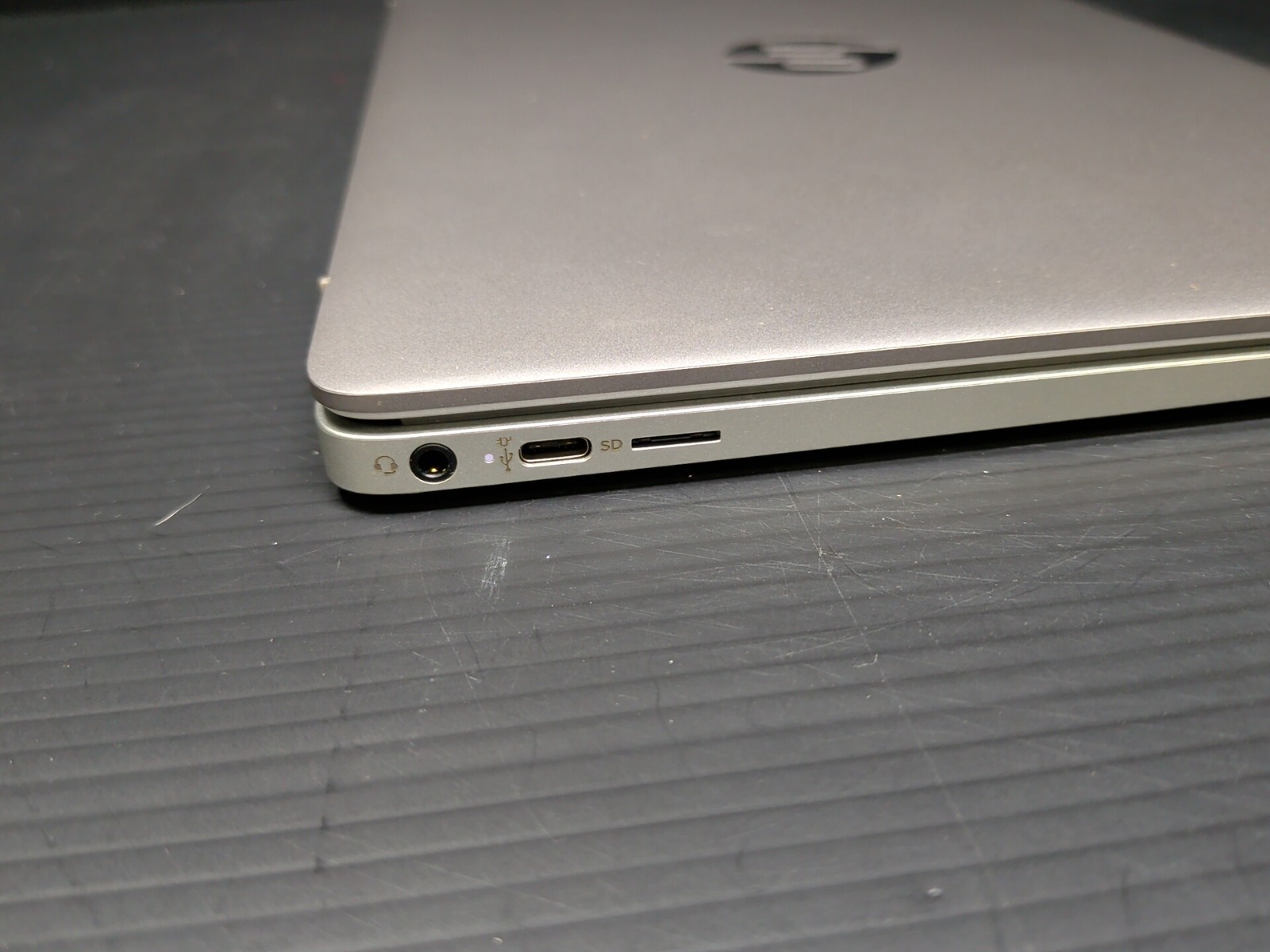 HP Chromebook 14 14a-na0023cl FHD 64GB N4020 4GB RAM