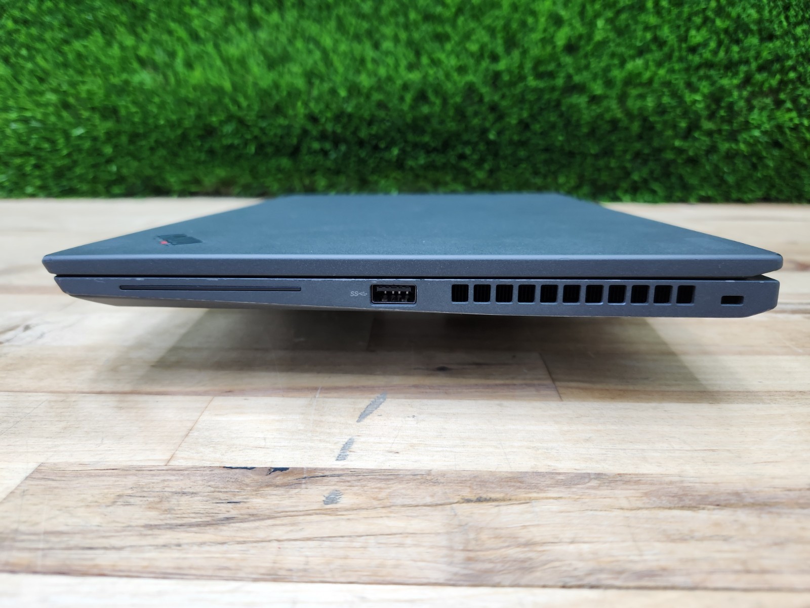 Lenovo ThinkPad X13 Gen 2 13.3″ FHD+ i7-1185G7 16GB 256GB SSD Windows 11 Pro ~