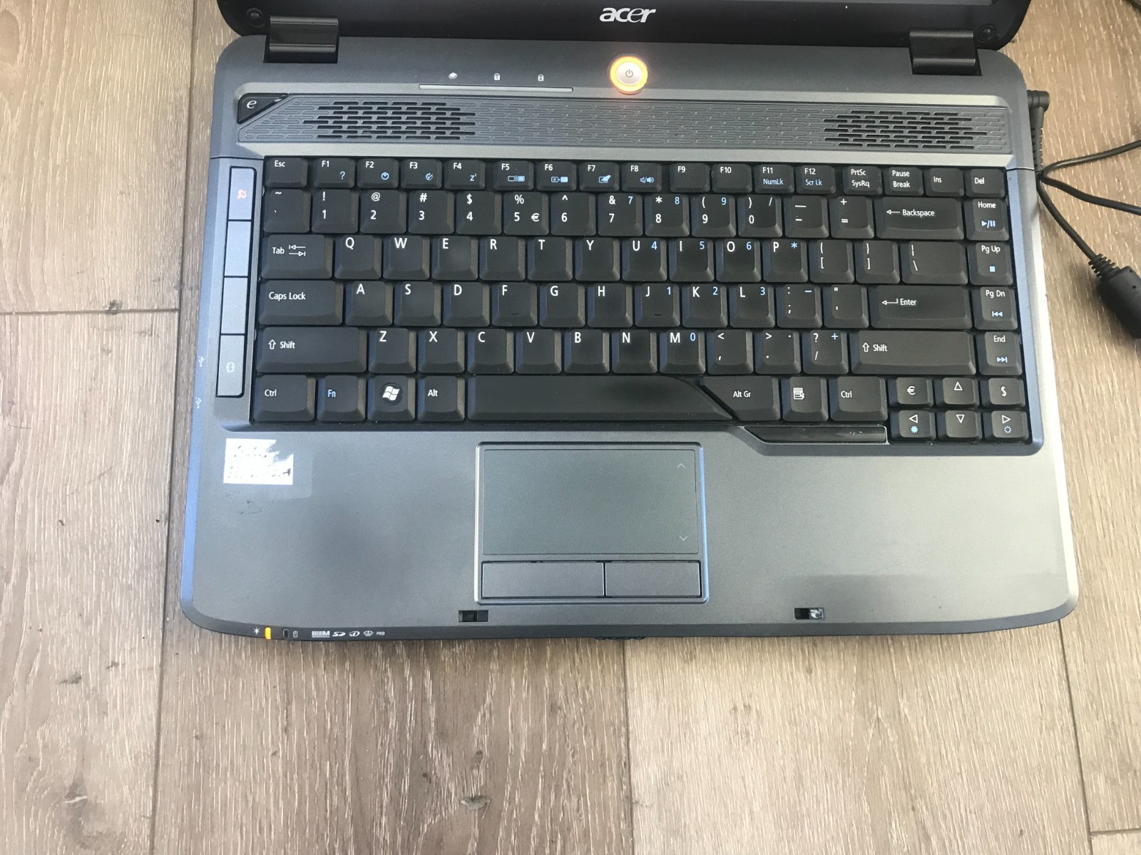 Acer Aspire 4730Z 14.1″ Intel Pentium Dual T3400 2.16GHz 4GB RAM 240GB SSD Win10