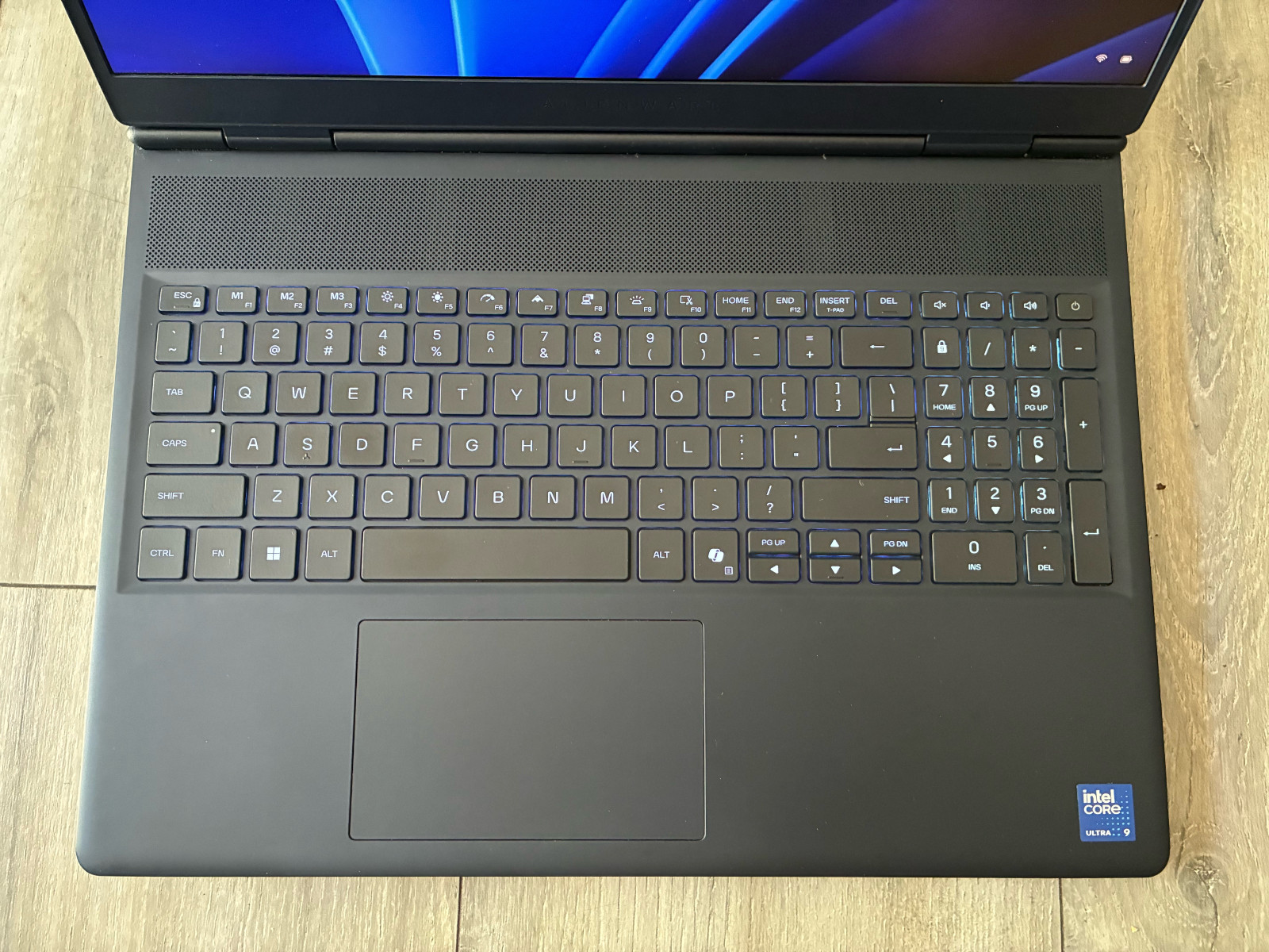 Alienware 16X Aurora Gaming Laptop 64GB RAM UPGRADE Ultra 9 275HX RTX 5070 1TB