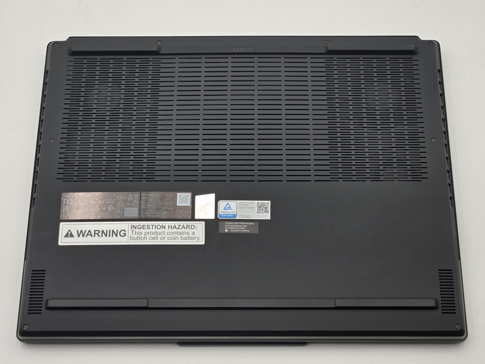 Lenovo Legion 9 16IRX9 16″ 3200 x 2000 I9-14900HX 2TB SSD 32GB W11 GeForce RTX