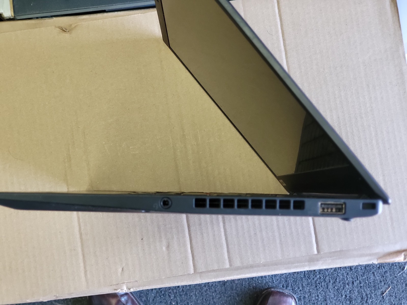 Lenovo ThinkPad X1 Carbon 6th Gen Core i5 8350U 14″ Laptop Windows 10, Webcam