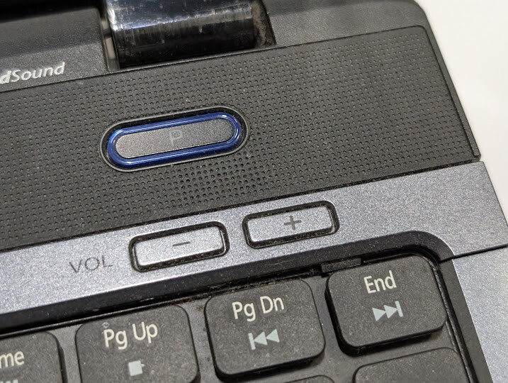 Acer Aspire 5738z – Not Tested, No RAM/HDD, Signs of Use