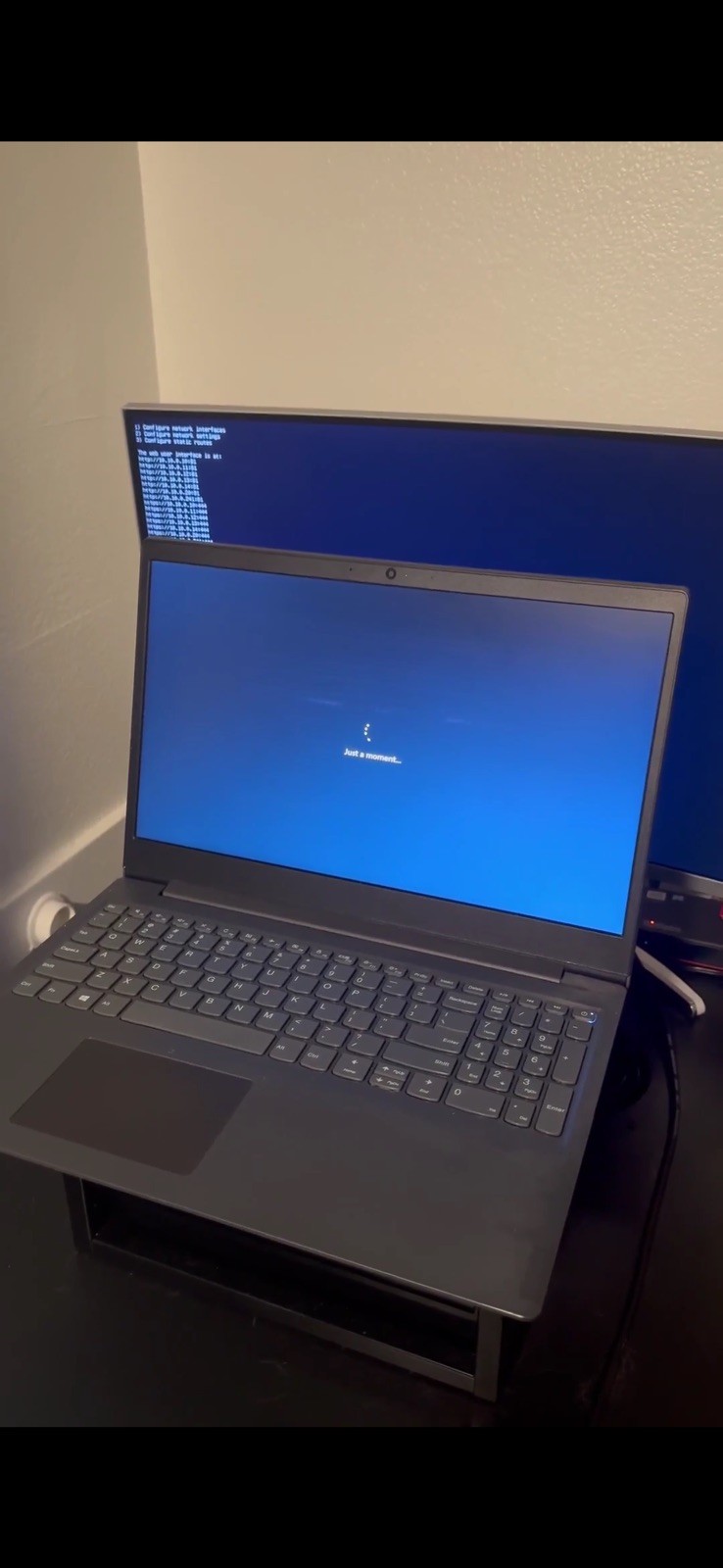 Lenovo V15-IIL 82C5 Laptop 15.6″ Display, I5-1035G1, 12GB RAM, 512GB SSD, Win11