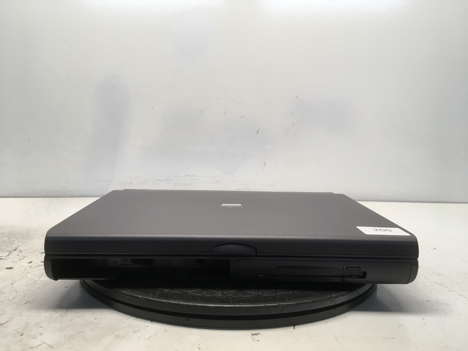 Dell Latitude CPi D266XT Intel Pentium II 266MHz 64 MB NO HDD No Batt