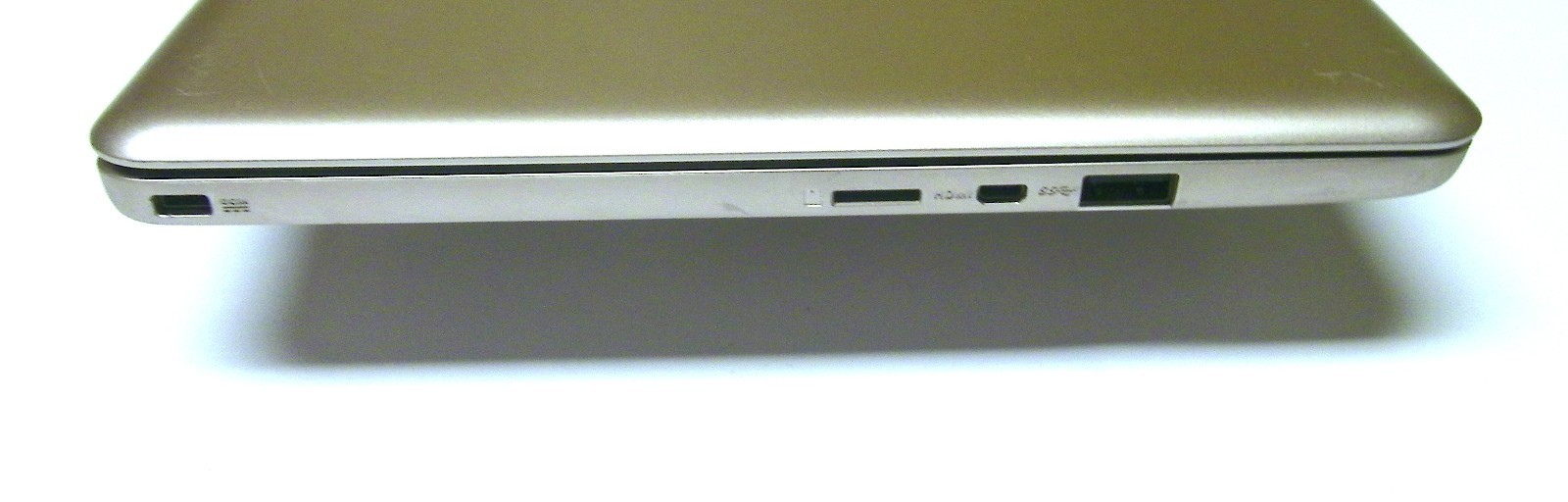 Asus Vivobook E200HA — Windows 11 /Atom x5-Z8350 @1.5Hz/4gb/ 32gb eMMC/Charger