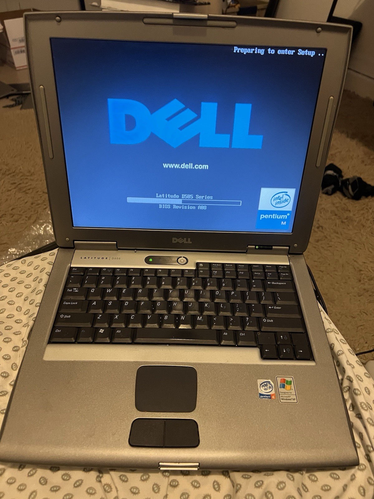 Dell Latitude D505 Laptop Intel Pentium M 1.6GHz 1280MB RAM No HDD/OS