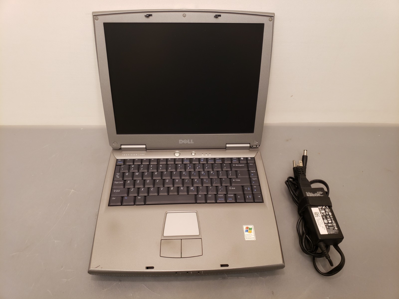 Vintage Dell Inspiron 1150 Celeron 2.6GHz 256MB 40GB Windows XP Laptop 14″