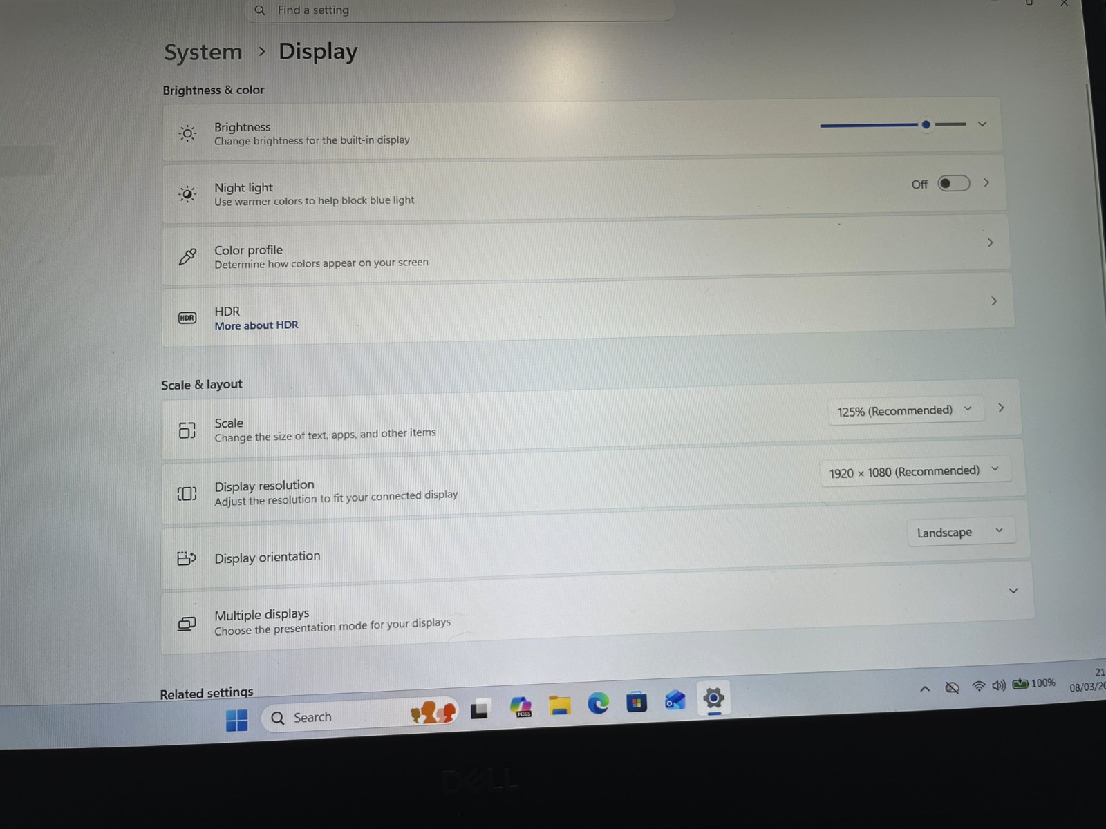 Dell XPS 9570 15″ FHD I7-8750H 1TB SSD 32GB GeForce GTX 1050Ti & DELL D6000 DOCK