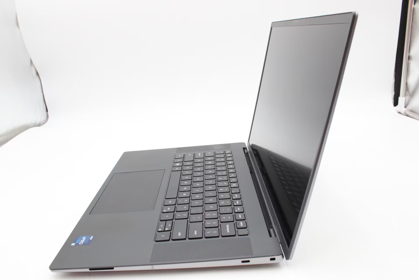 Dell Precision 5680 Used 16″ i7-13800H, 512GB NVMe, 32GB RAM, RTX A1000