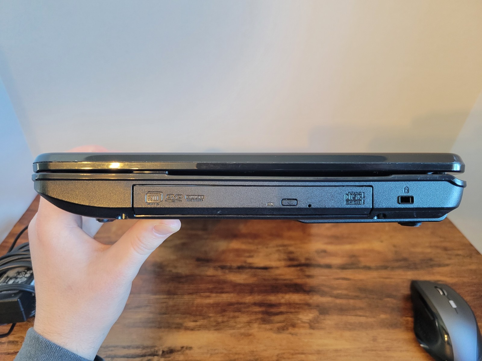 Acer Aspire 5517 Laptop, Linux Mint OS, Replaced Thermal Paste, Please READ