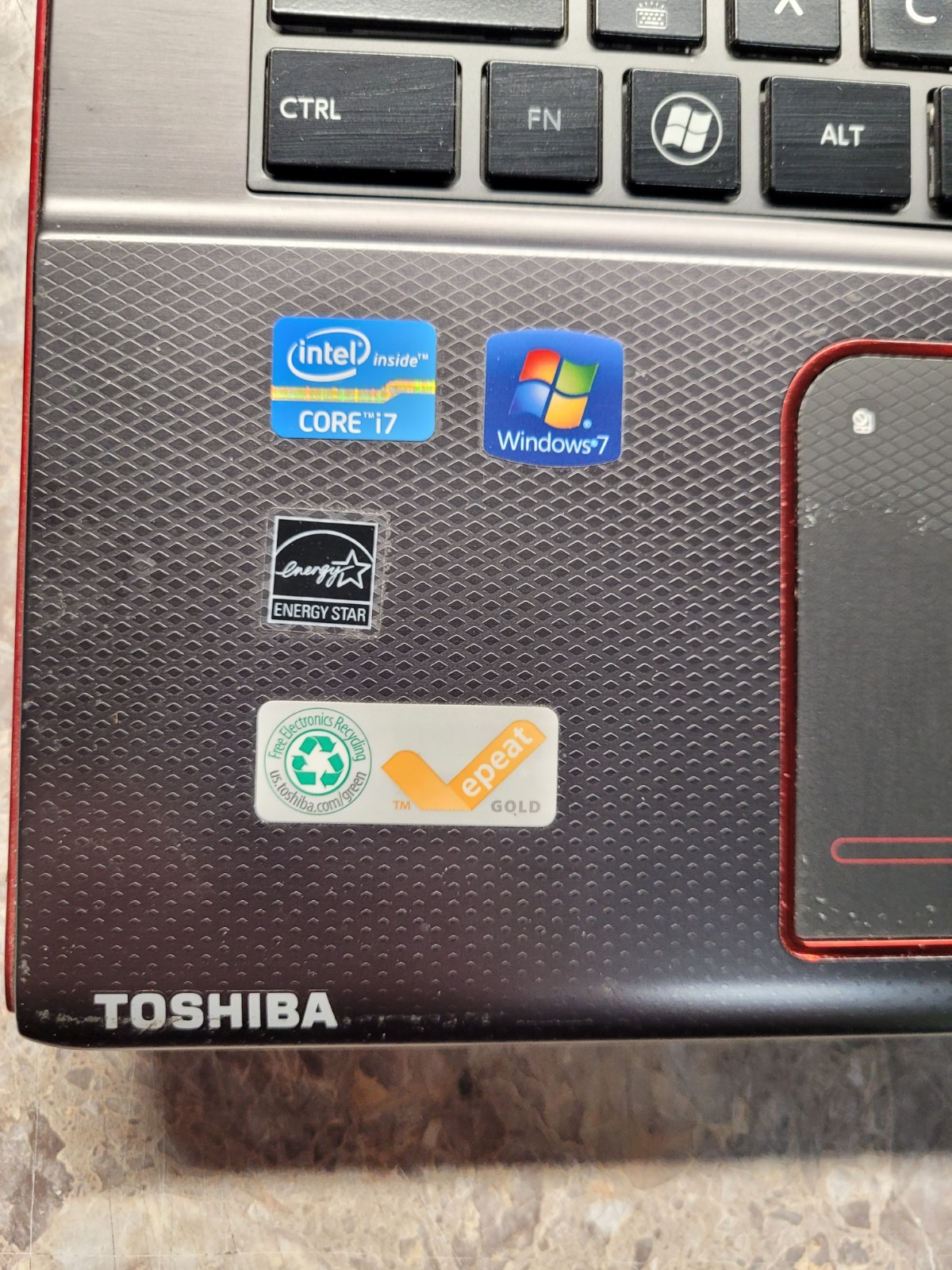 Toshiba Qosmio X870 17.3″ Intel Core i7-3610QM 12GB RAM 250GB SSD Win 7 GTX 670M