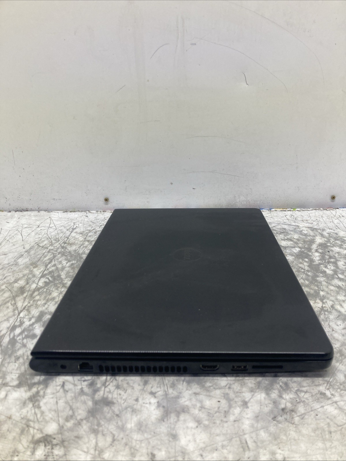 Dell Inspiron 15 3558 Intel Core i3-5015U 2.10GHz 4GB no HDD Boot to BIOS