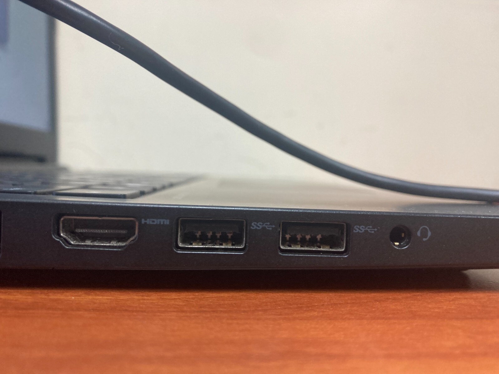 Dell Latitude 3570 | Intel Core i3-6100U | 128GB SSD | 8GB RAM | WIN 10 PRO