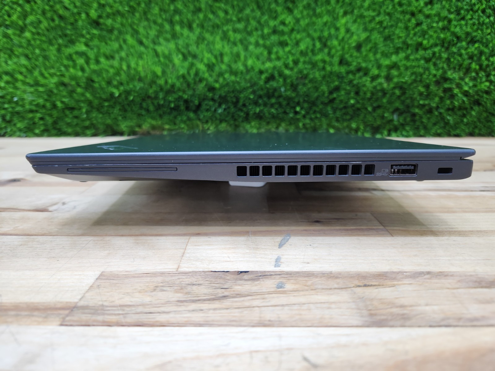 Lenovo ThinkPad T490s FHD Touchscreen i7-8665U 16GB 256GB SSD Windows 11 Pro ~