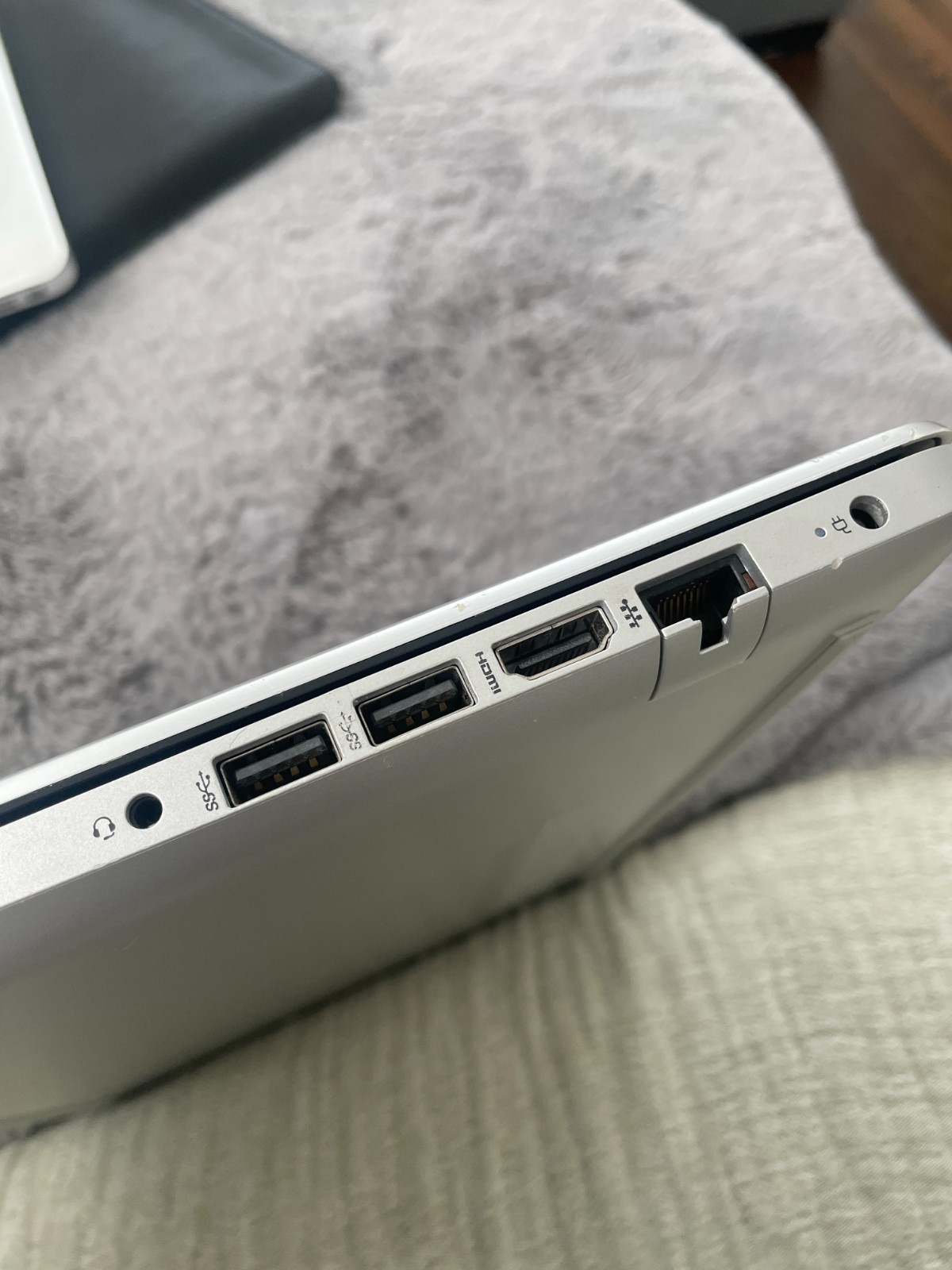 HP 14-cm0065 (128GB) Used Silver Laptop