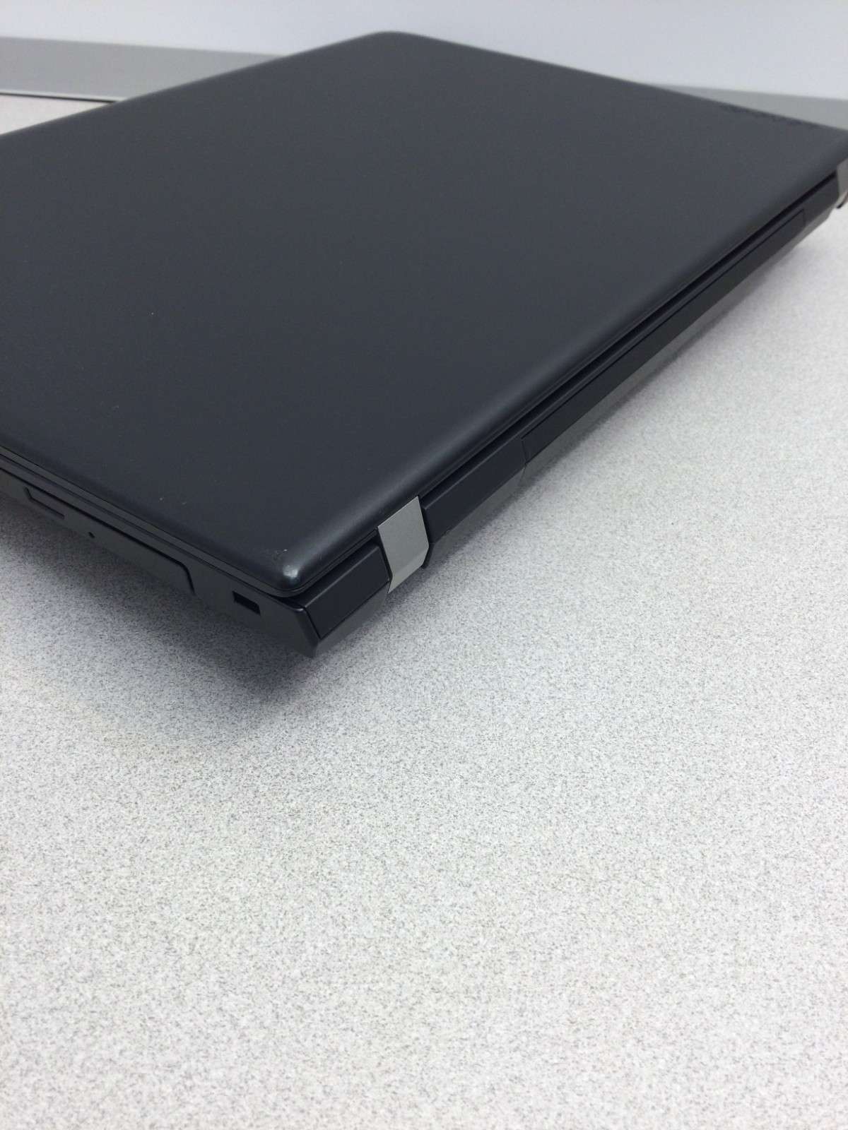 Lenovo ThinkPad E570 15.5″ i5-7200U 2.50GHz 16GB RAM 256GB SSD WIN 11 PRO