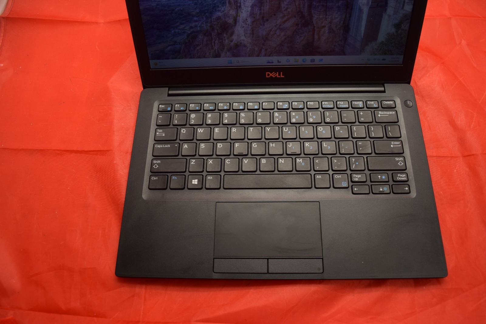 Dell Latitude 7290 12.5″ i5 7300u 2.6GHz 256GB NVMe SSD 8GB Windows 11 Pro