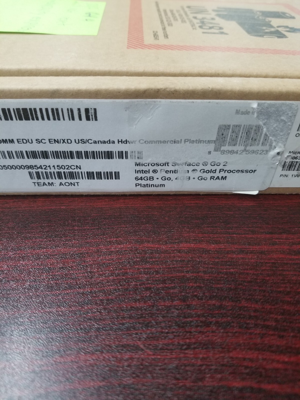 Microsoft Surface Go 2 10.5″ (64GB SSD, Intel Core m3, 1.10 GHz, 4GB)