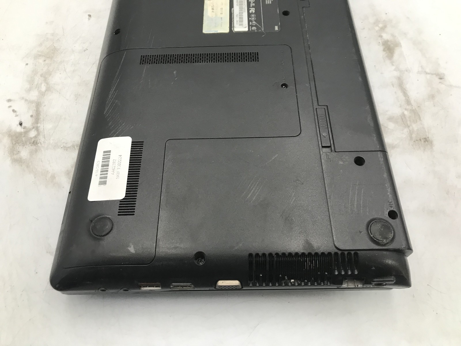 SAMSUNG NP300E4C – FOR PARTS/REPAIR – INTEL I3 3RD GEN – NO RAM – READ DESC – BB