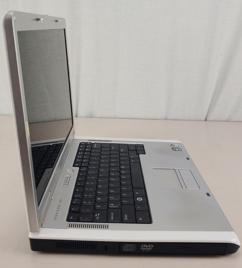 Dell Inspiron E1501 Laptop AMD 64 X 2 Dual Core Processor TK-55 1.80Ghz 2GB160GB